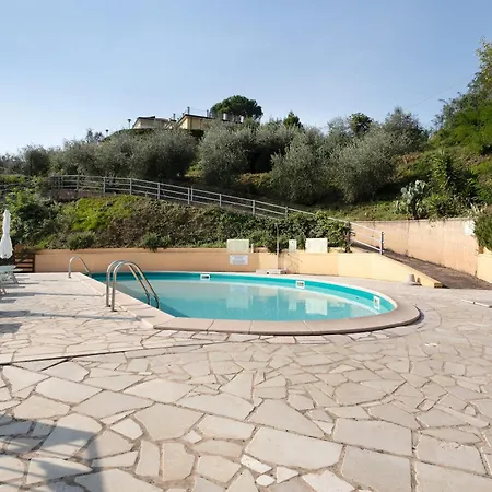 Gli Ulivi Di Montalbano Alloggio per agriturismo La Spezia